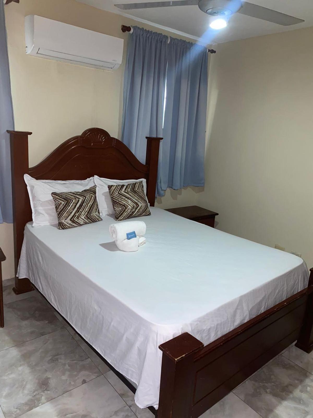Hotel Enrique II Zona Colonial Vista Al Malecon Santo Domingo Luaran gambar